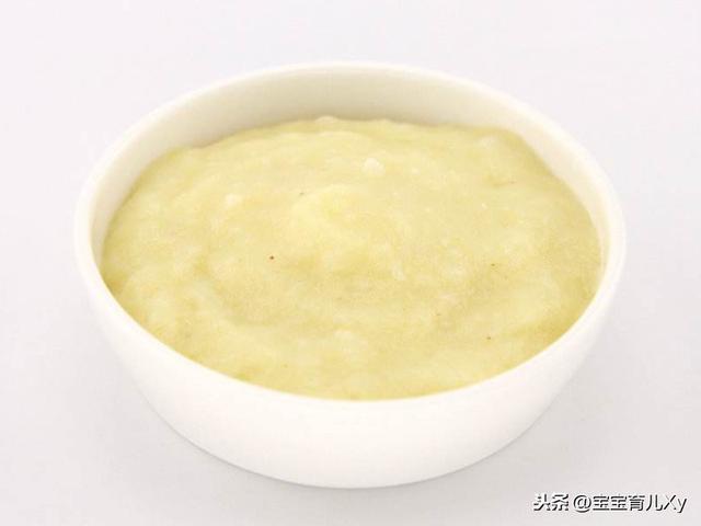 六个月宝宝能否吃土豆泥，营养与辅食添加的探讨